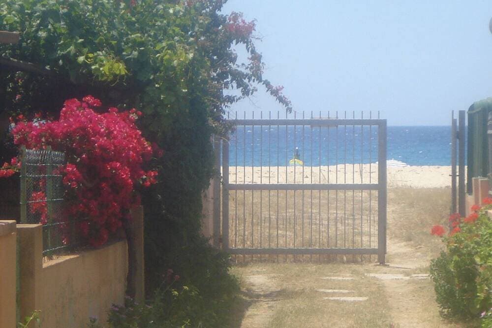 Foto 9 von 30: Perfekte Strandlage - 40 Meter vom Meer entfernt.  (Gratis Wifi)