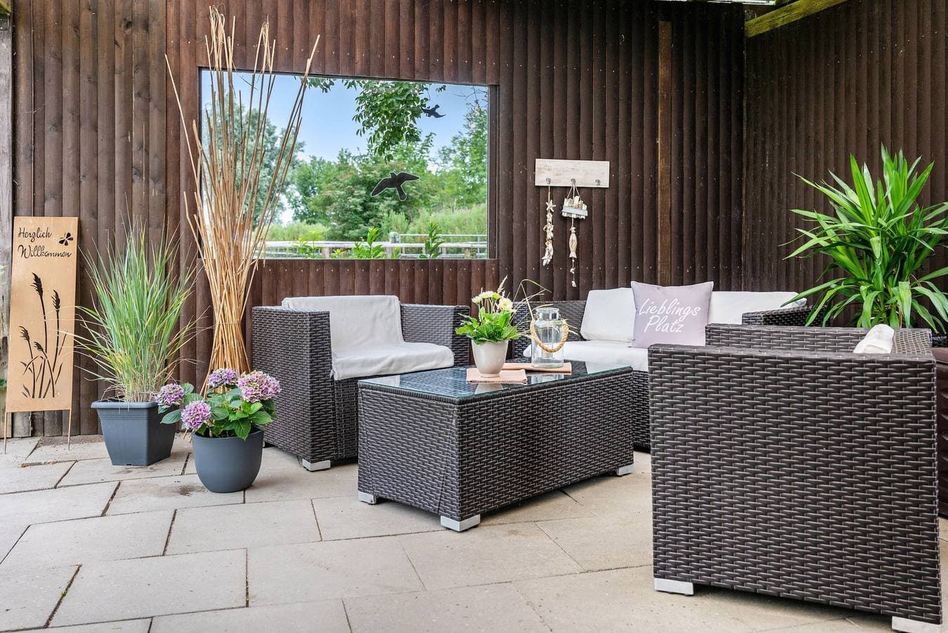 Foto 4 von 45: Ferienwohnung 'Ella Walter, Kiek in' mit Privatterrasse, großem Garten