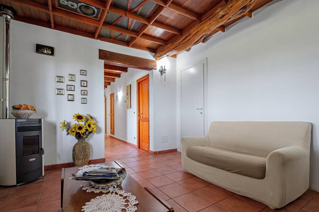 Foto 10 von 25: Villa Montalmutu mit Meerblick, WLAN und Klimaanlage