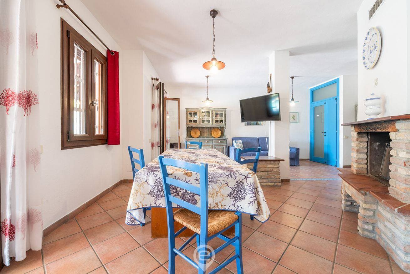 Foto 13 von 37: Ferienhaus für 4 Personen mit Pool