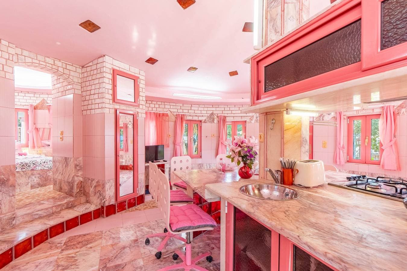 Foto 6 von 24: Ferienwohnung 'Paco's Resort Barbie House' mit Meerblick, WLAN und Klimaanlage