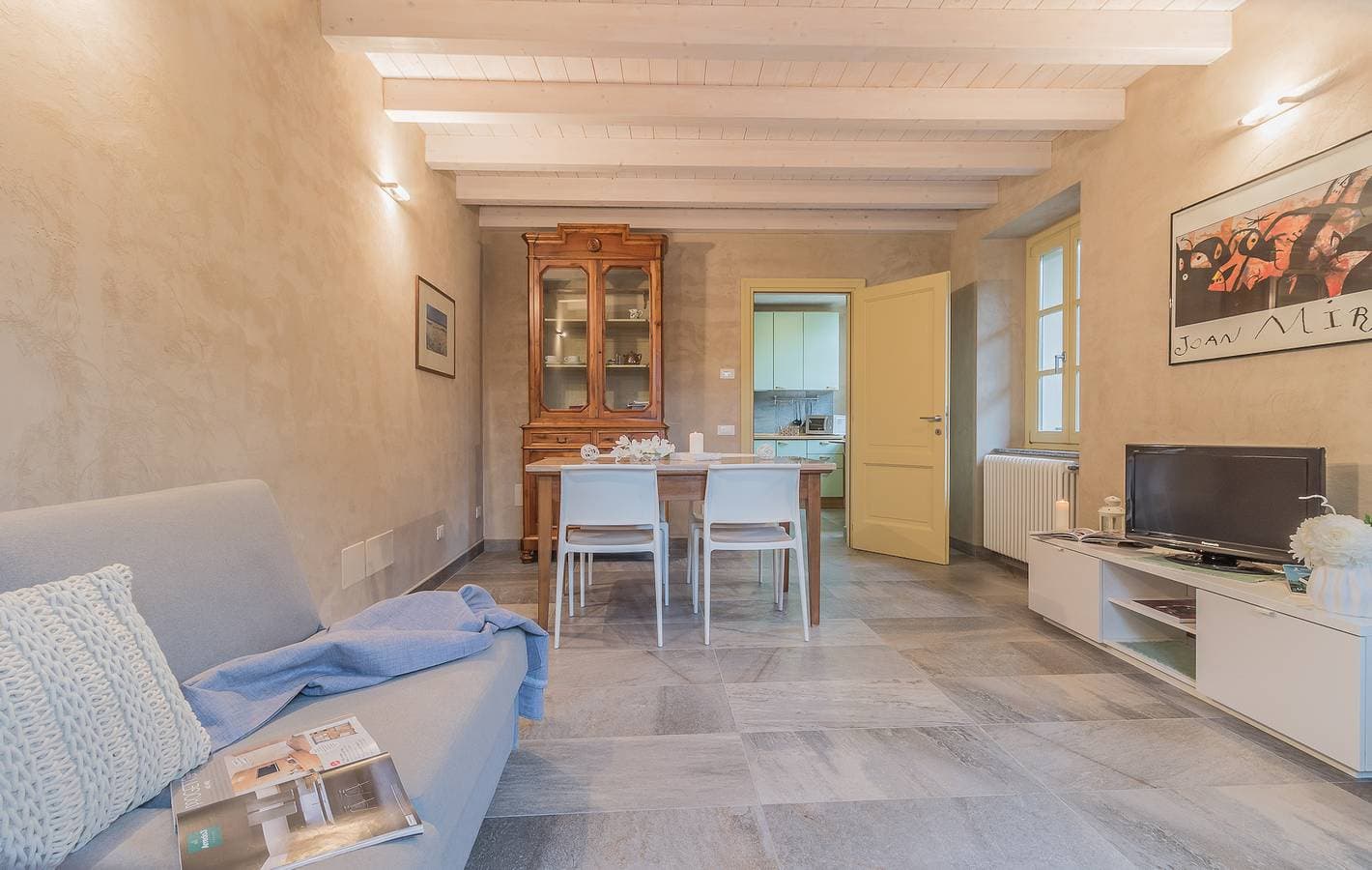 Del Duca Apartment 1