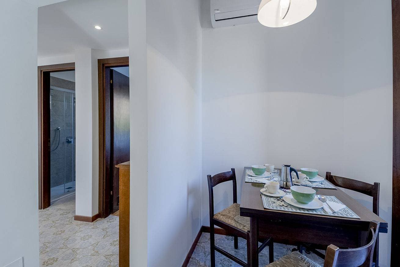Foto 12 von 31: Ferienwohnung für 4 Personen mit Balkon/Terrasse