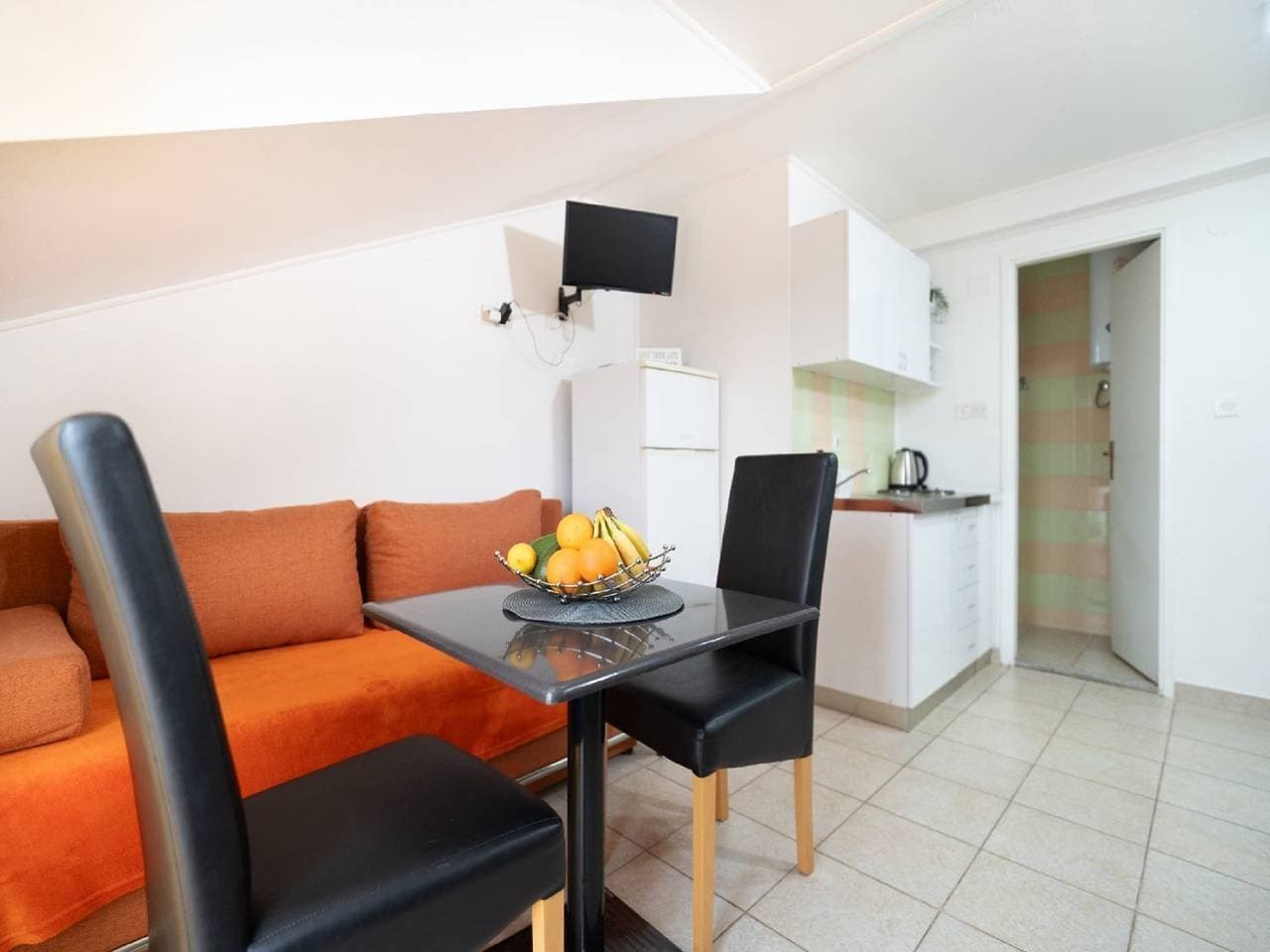 Foto 10 von 36: Apartments Milic - Studio Apartment with Sea View 4