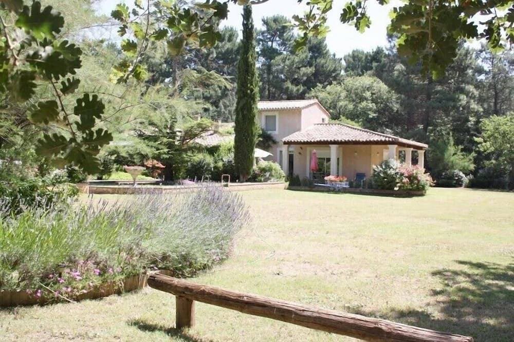 Foto 8 von 25: Ferienhaus mit Pool in Roussillon
