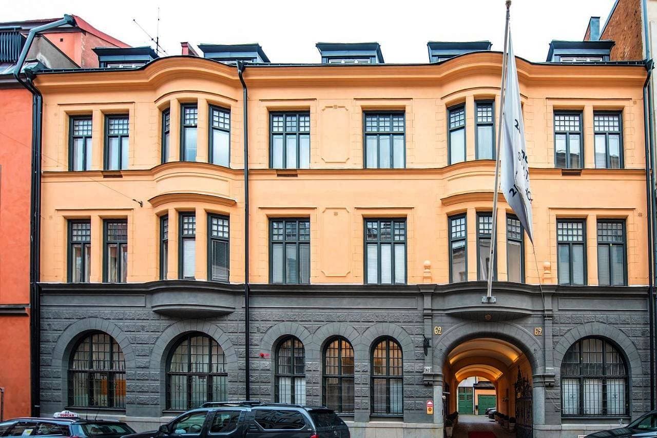 Unique Hotel 1