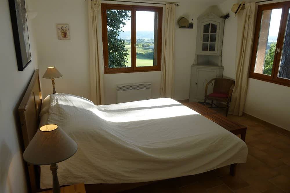 Foto 2 von 30: Schönes Einfamilienhaus mit Pool, absoluter Privatsphäre und Blick auf den Lubero