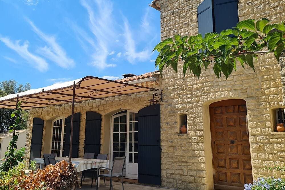 Foto 8 von 19: Air-conditioned villa with pool and fence
