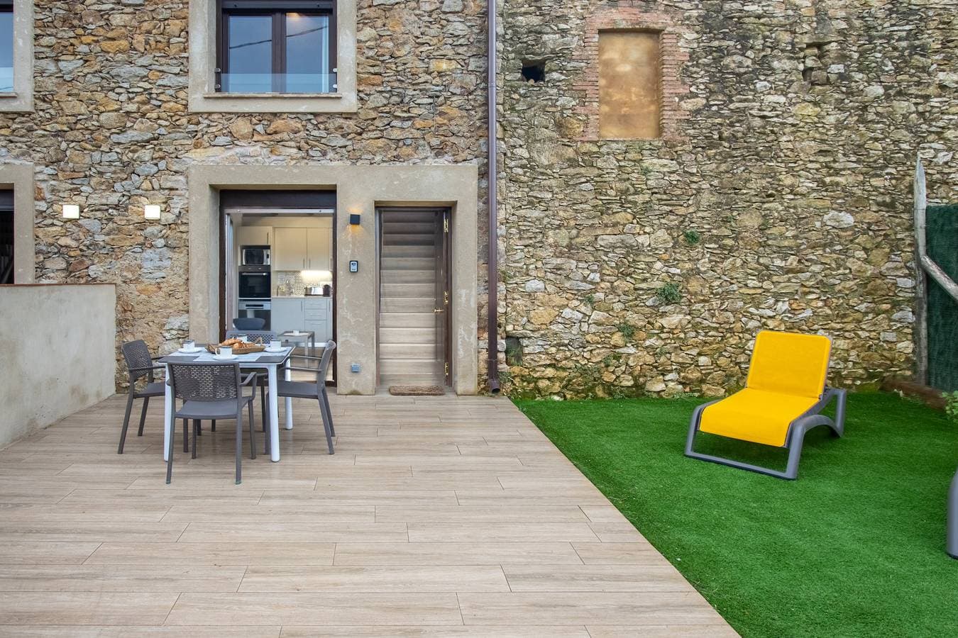 Foto 2 von 21: Ferienwohnung für 3 Personen mit Terrasse