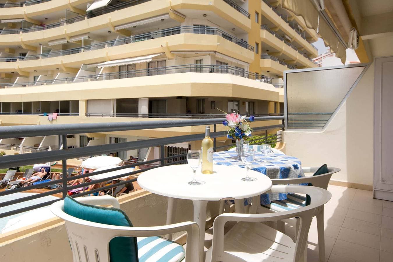Foto 4 von 27: Ferienwohnung für 4 Personen mit Pool