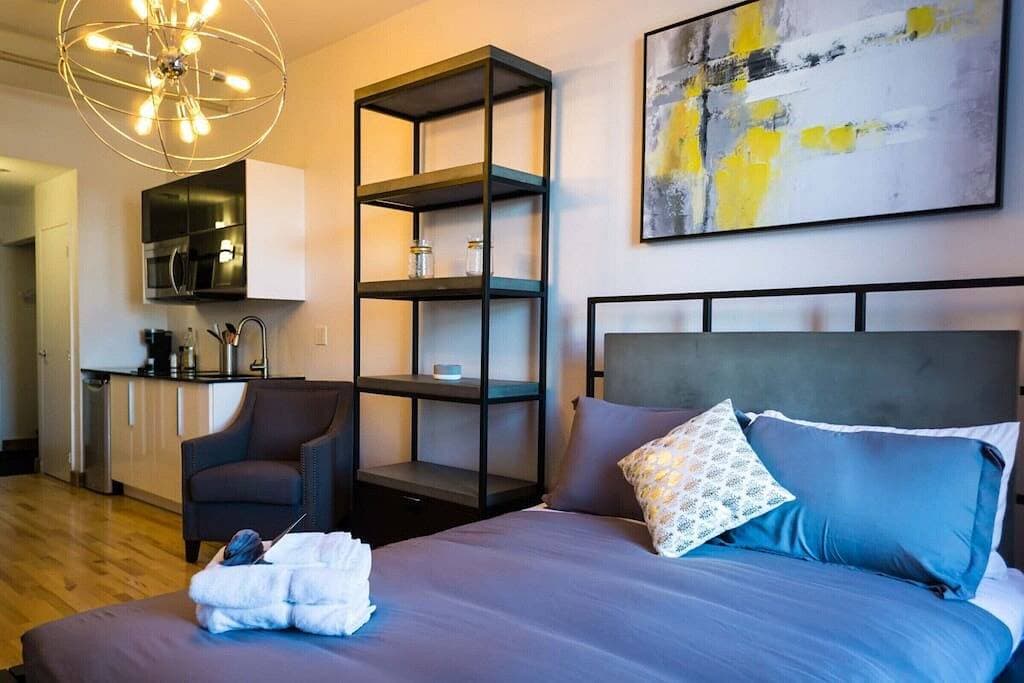 Comfort in the heart of downtown! 1