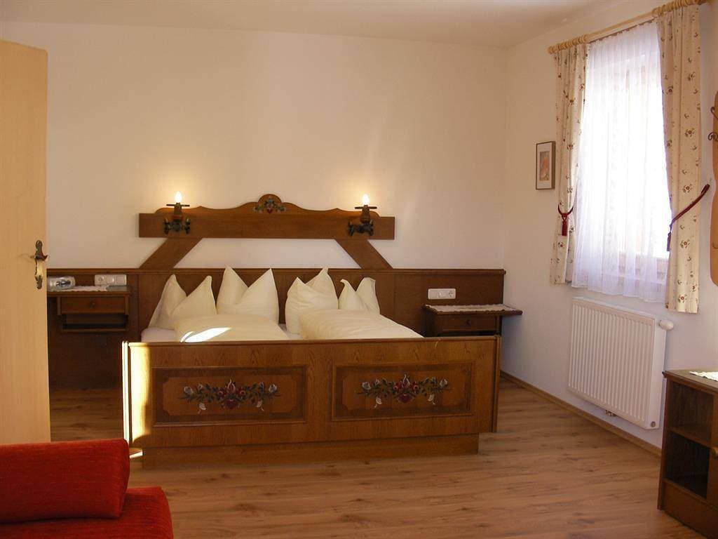 Foto 7 von 29: Top B