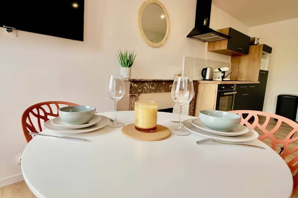 Foto 12 von 18: D-Day Suites carentanlocation.fr: Terra - Downtown / 2-minute walk from the train station