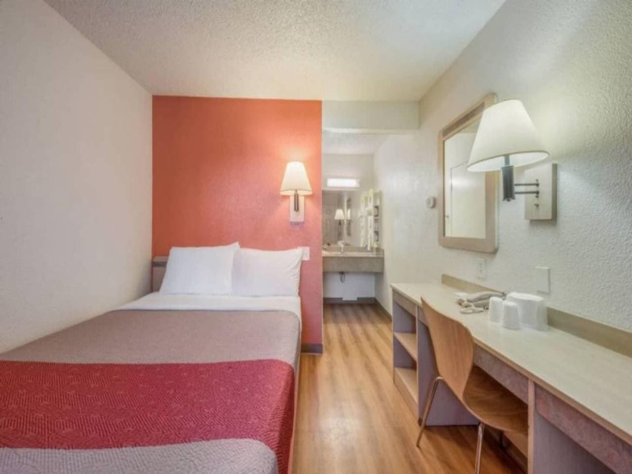 Foto 10 von 28: Deluxe-Ausführung mit 1 Doppelbett | Kostenloses WLAN