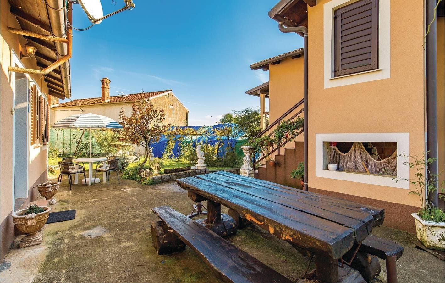 Foto 12 von 28: Modernes Apartment mit Pool und Terrasse, 2 km vom Hundestrand entfernt