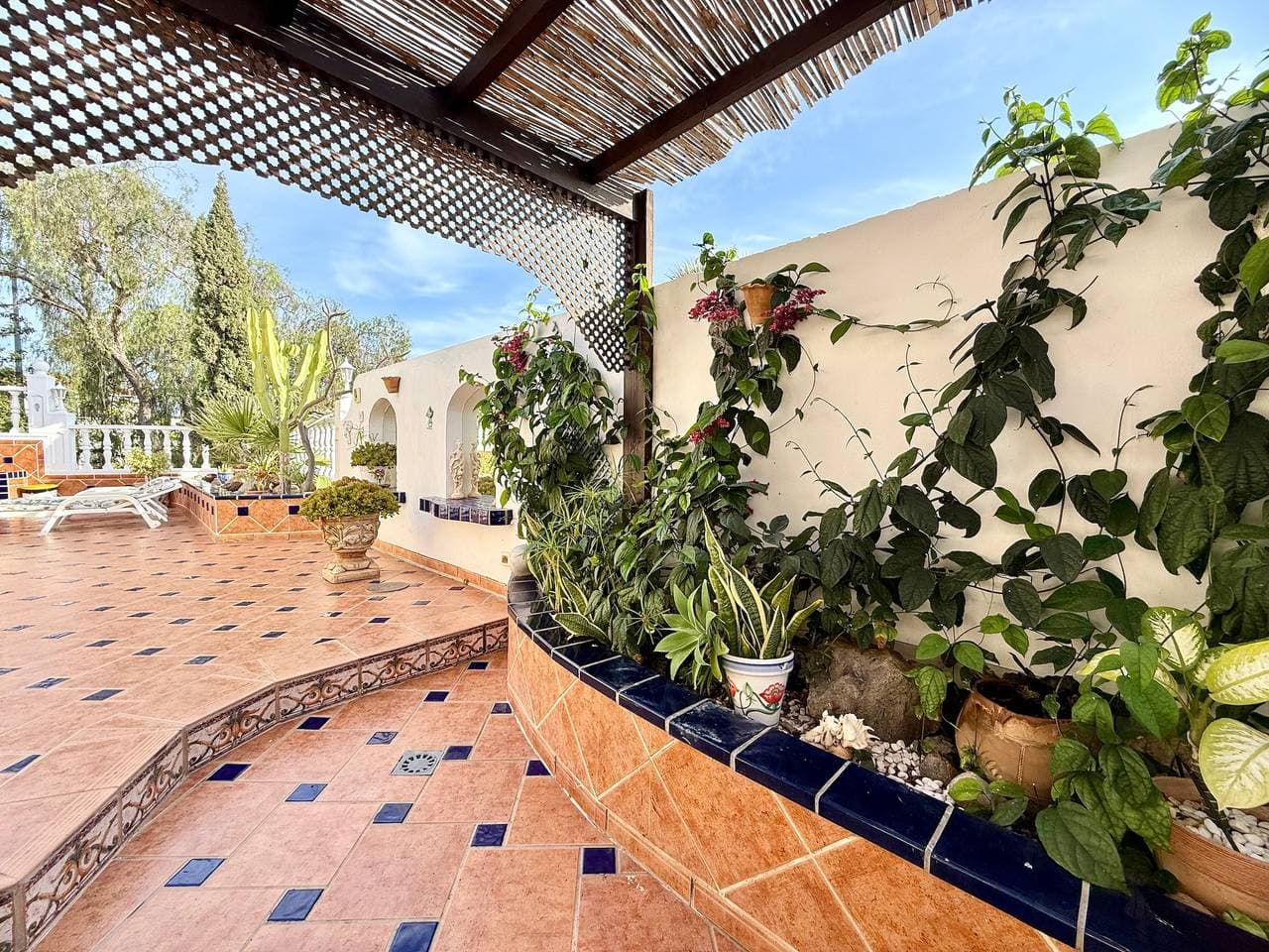 Foto 6 von 34: Villa Violetta in Strandnähe mit Pool, Garten, Klimaanlage und WLAN