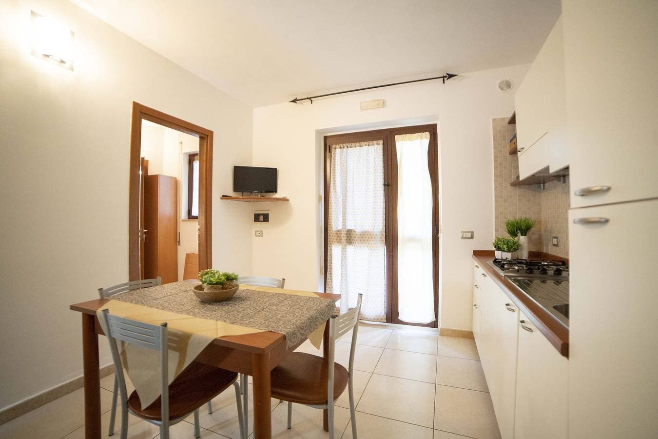 Foto 6 von 49: Ferienwohnung "ulivo" mit Pool und Privatstrand