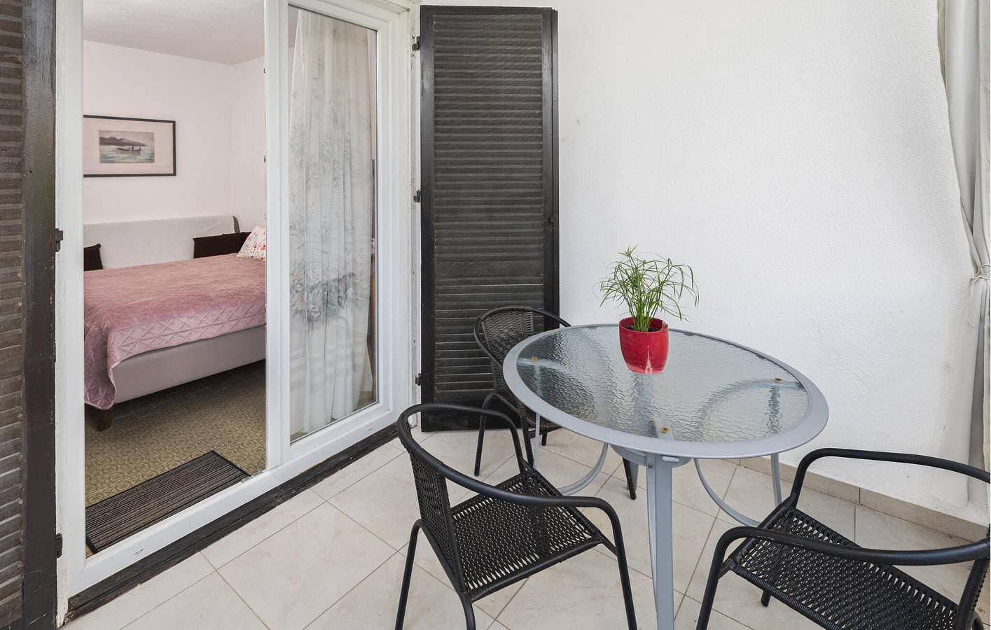Foto 10 von 29: Gemütliche 1-Zimmer-Wohnung in der Nähe der Küste und des Stadtzentrums mit Terrasse