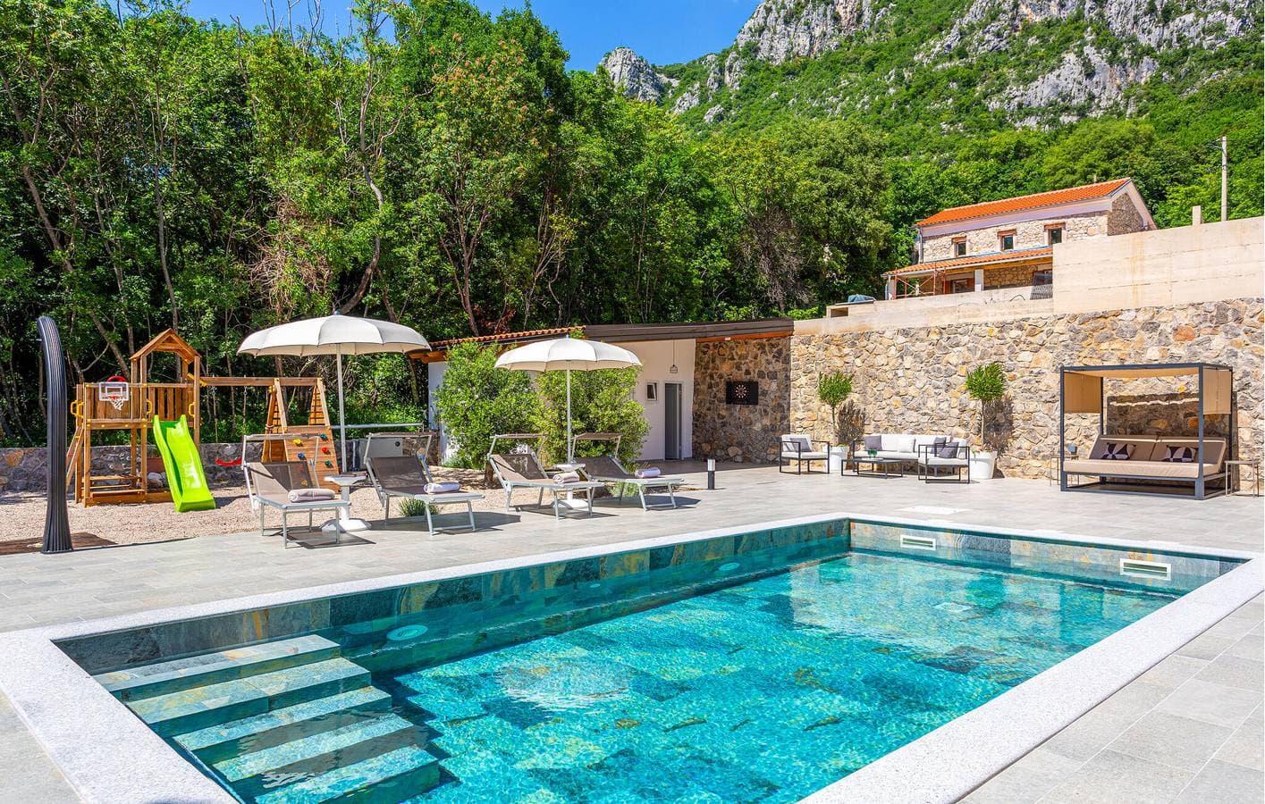 Reizendes Apartment mit 1 Schlafzimmer, Pool und Terrasse in Bribir, 800 m vom Stadtzentrum entfernt 1