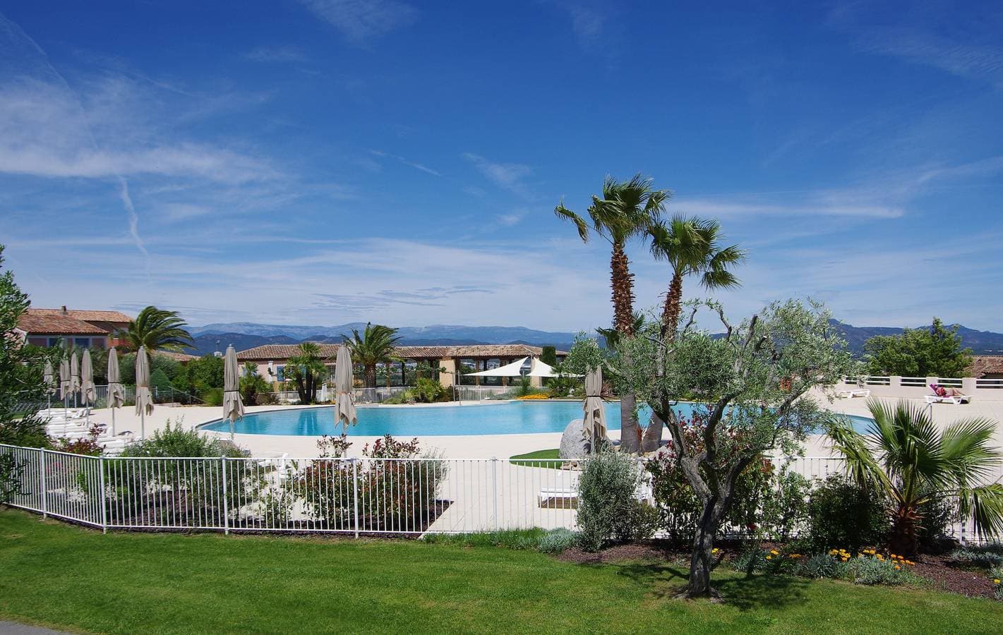 Foto 4 von 32: Villa 'Domaine Du Golf De Roquebrune' mit Meerblick, WLAN und Klimaanlage