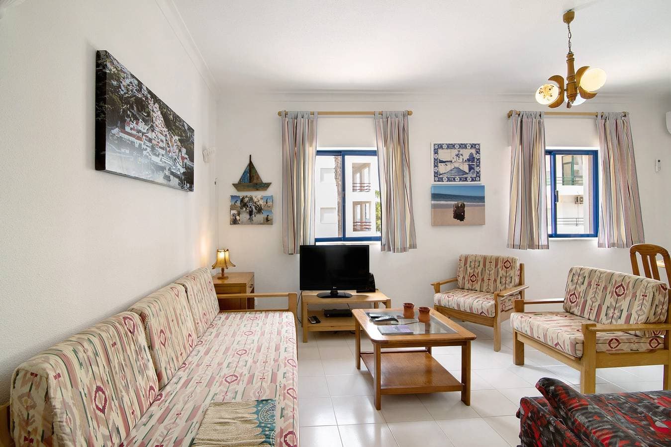 Foto 4 von 24: Ferienwohnung 'Apartamento T1 Edisol' mit Balkon, WLAN und Klimaanlage
