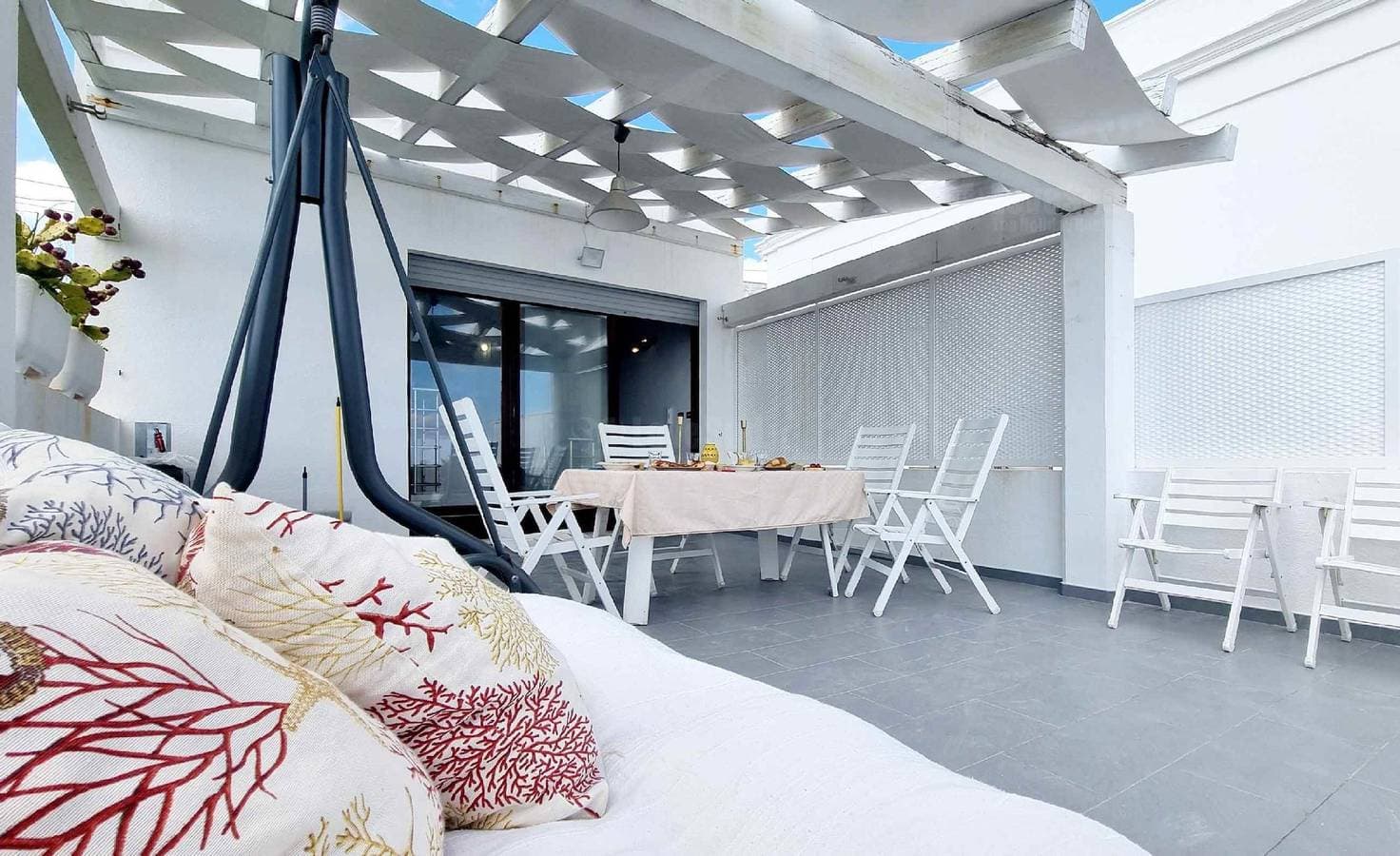 Foto 9 von 27: Ferienhaus für 8 Personen mit Terrasse