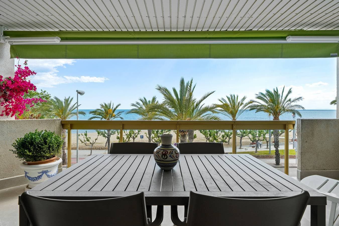 Foto 2 von 28: Ferienwohnung 'Pelicano' mit Meerblick, WLAN und Klimaanlage