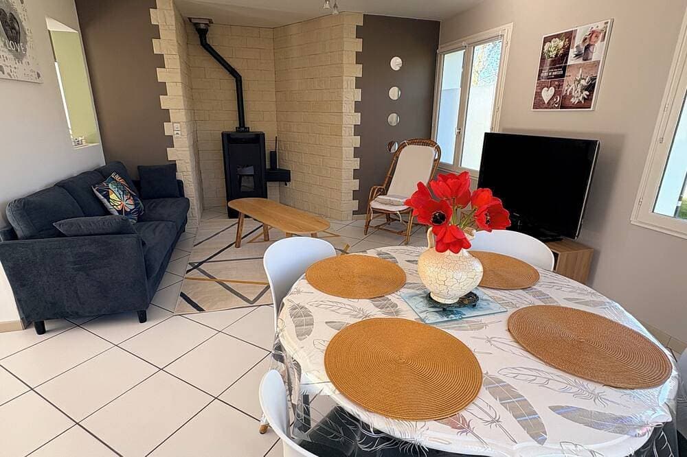Foto 6 von 8: Mon Calme - Charming 3-star furnished apartment in a peaceful, rejuvenating setting 5 minutes from the sea.
