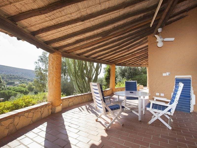 Foto 3 von 23: Villa für 8 Personen mit Terrasse