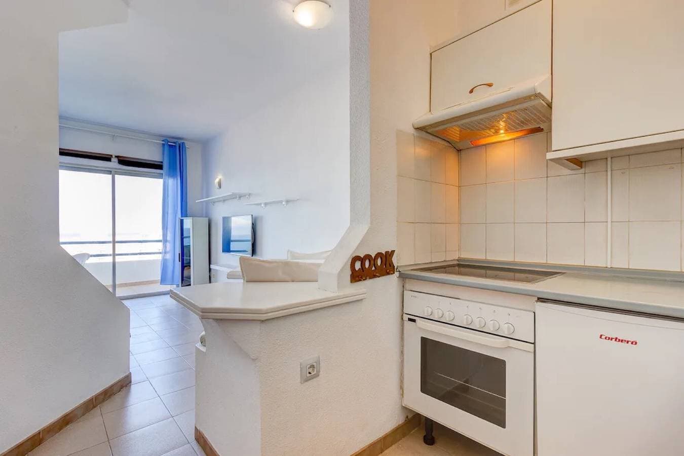 Foto 11 von 15: Ferienwohnung 'Estudio Playa Paraíso' mit Meerblick, privater Terrasse und WLAN