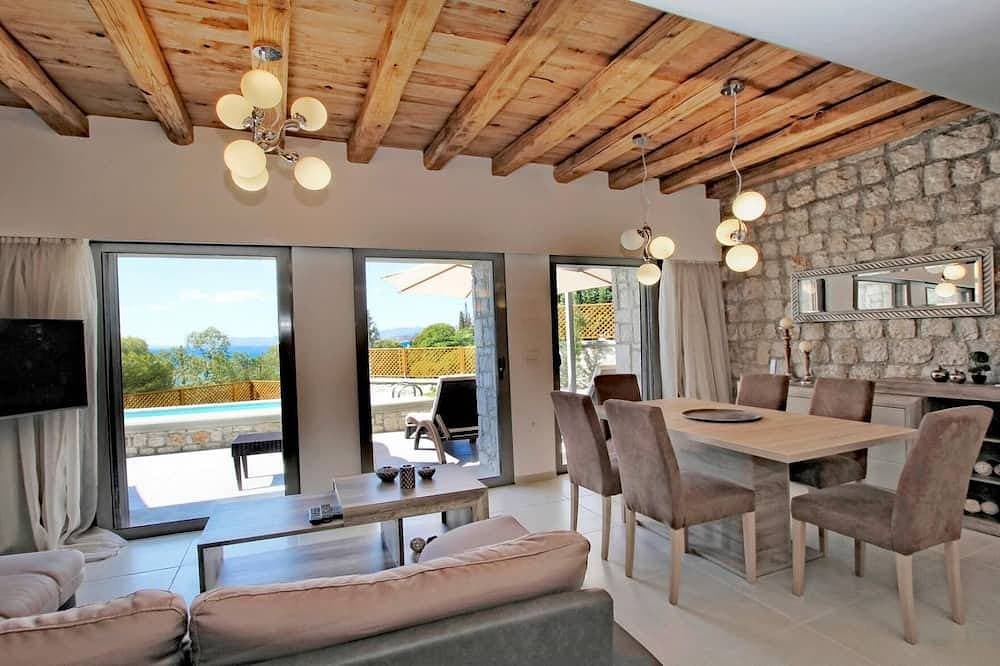 Foto 8 von 20: Villa Luciana - Private Pool, BBQ, WiFi & AC