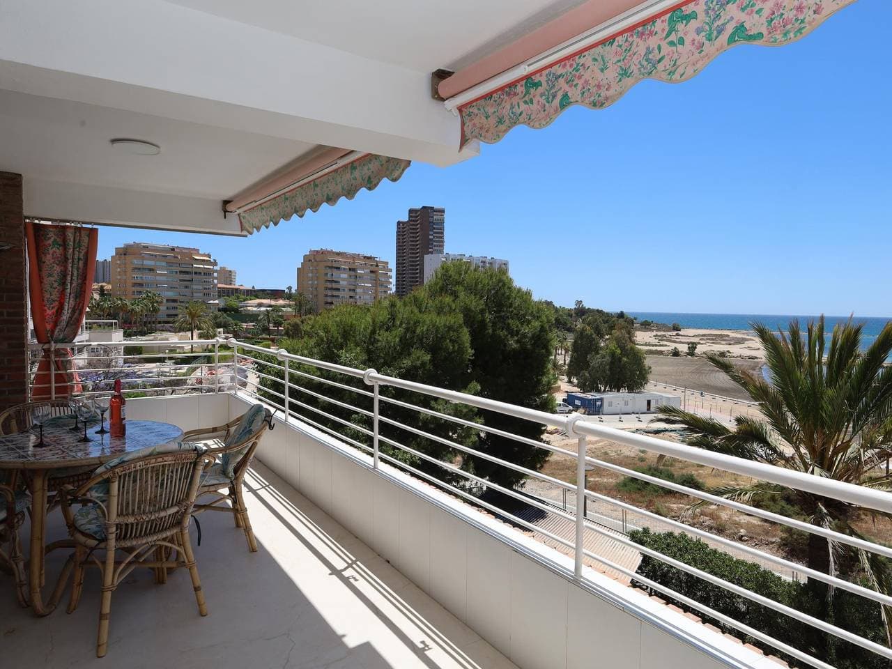 Foto 4 von 40: Ferienwohnung für 4 Personen mit Balkon/Terrasse