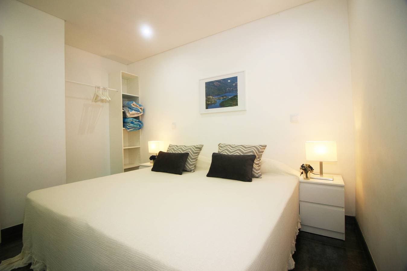 Foto 11 von 25: Apartamento Garrano - Casas Barca do Rio - Gerês
