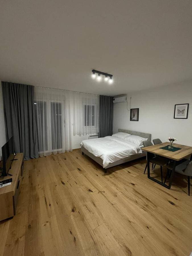 Foto 5 von 10: Studio with Balcony