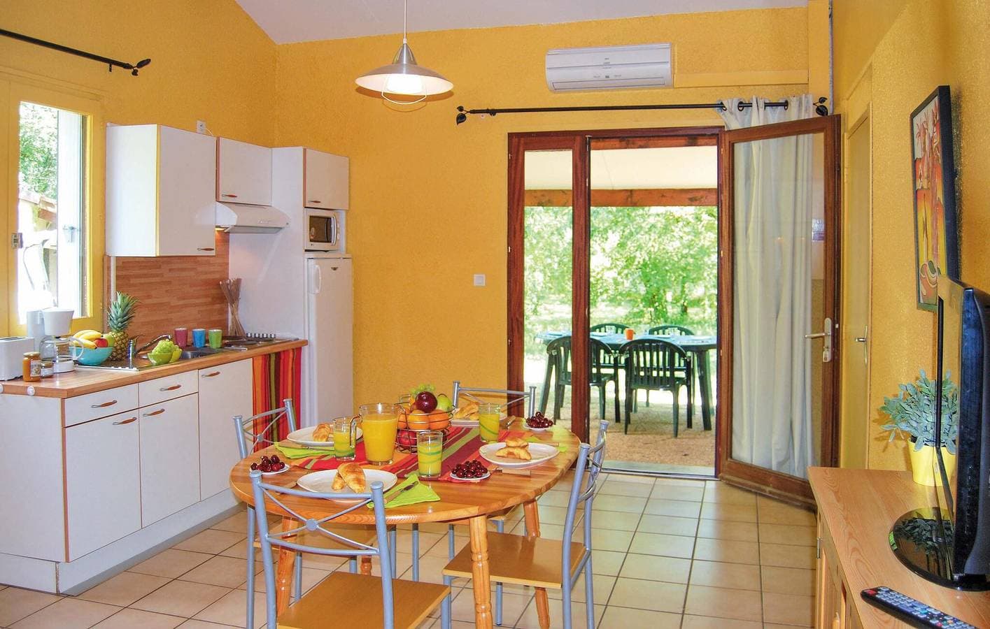 Foto 6 von 14: Gramat Wohnung mit Pool & Kochnische