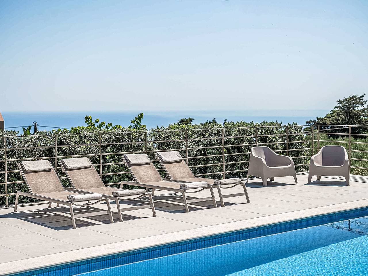 Foto 9 von 60: Villa Alya I "Beheizter" Pool, Luxus und Meerblick