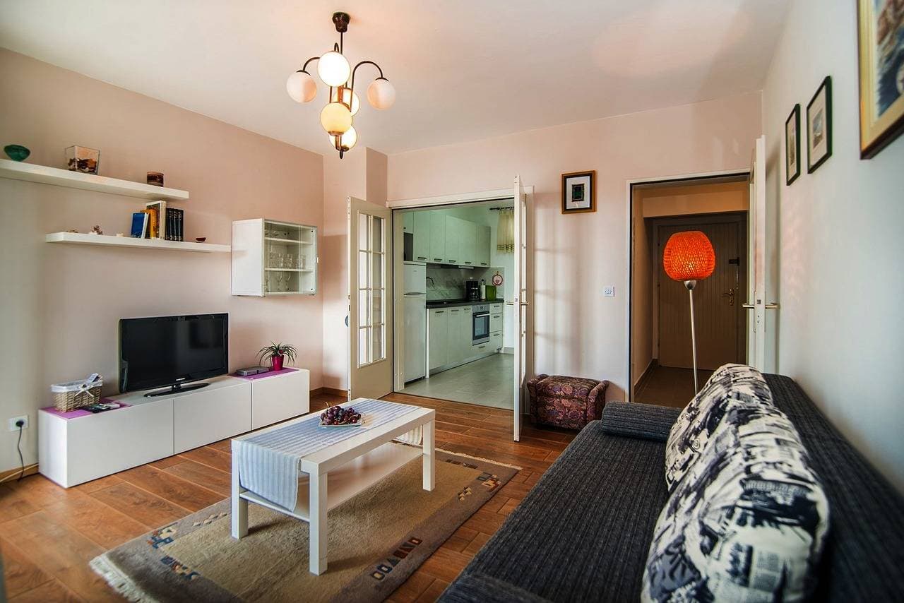 Foto 10 von 24: Ferienwohnung Vesna mit Meerblick