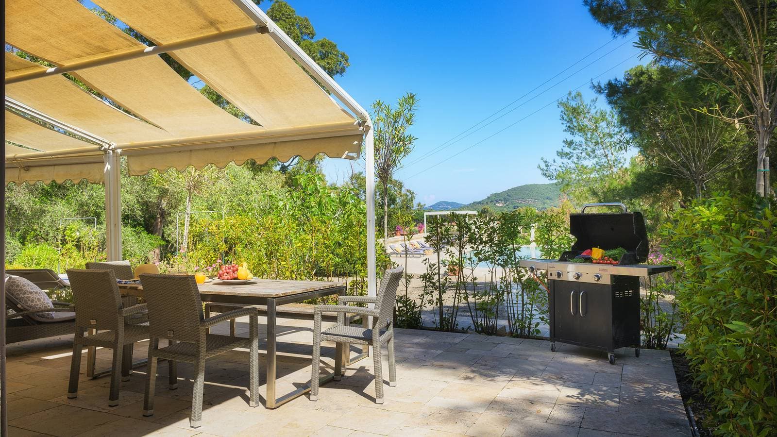 Foto 3 von 50: Villa für 12 Personen mit Garten