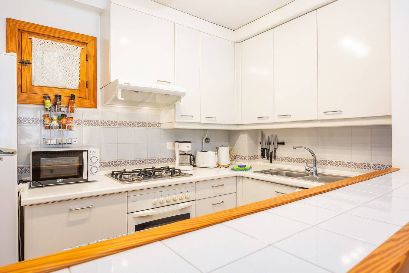 Foto 9 von 28: Apartment „Montemar 19“ mit Meerblick, Gemeinschaftspool und WLAN