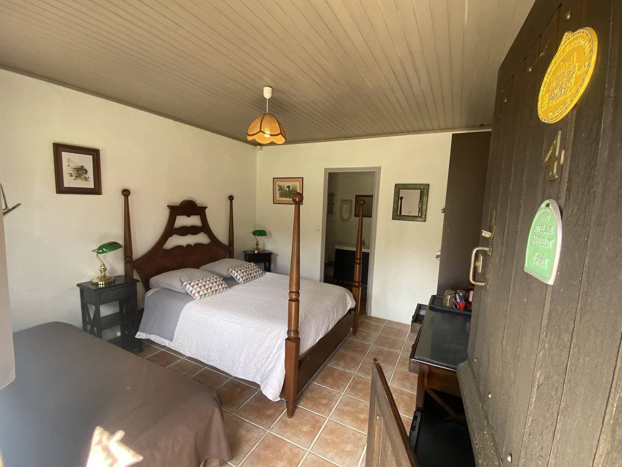 Foto 7 von 26: Bed & Breakfast 'Auberge Marcheroux Zimmer Nr. 4' mit Gemeinschaftsgarten und WLAN