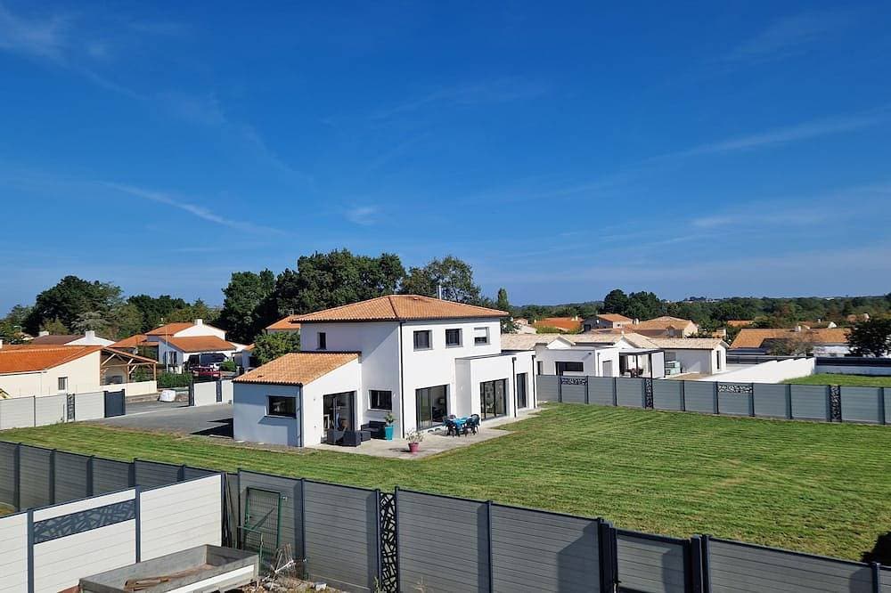 Quiet house with a fenced-in yard, 15 minutes south of Nantes 1