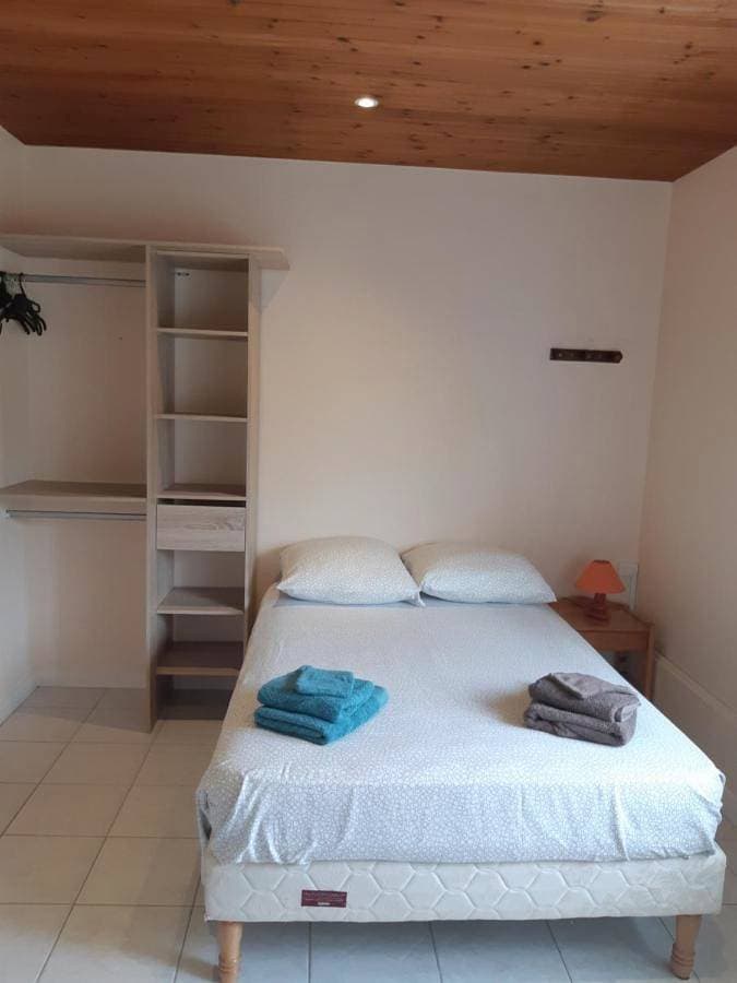 Foto 3 von 9: Double Room with Garden View