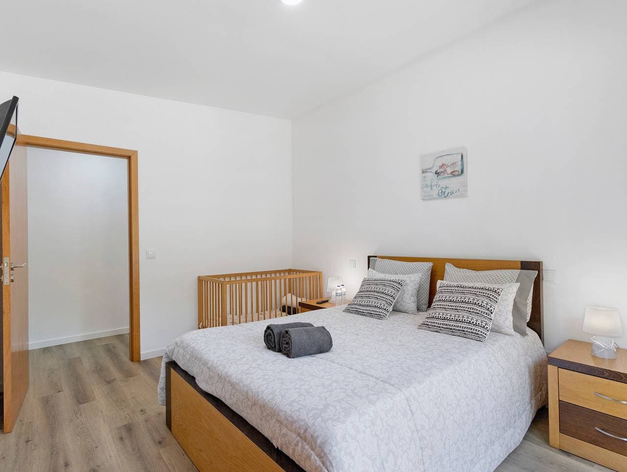 Foto 12 von 26: Ferienhaus 'Casa Das Camélias' mit Seeblick, WLAN und Klimaanlage