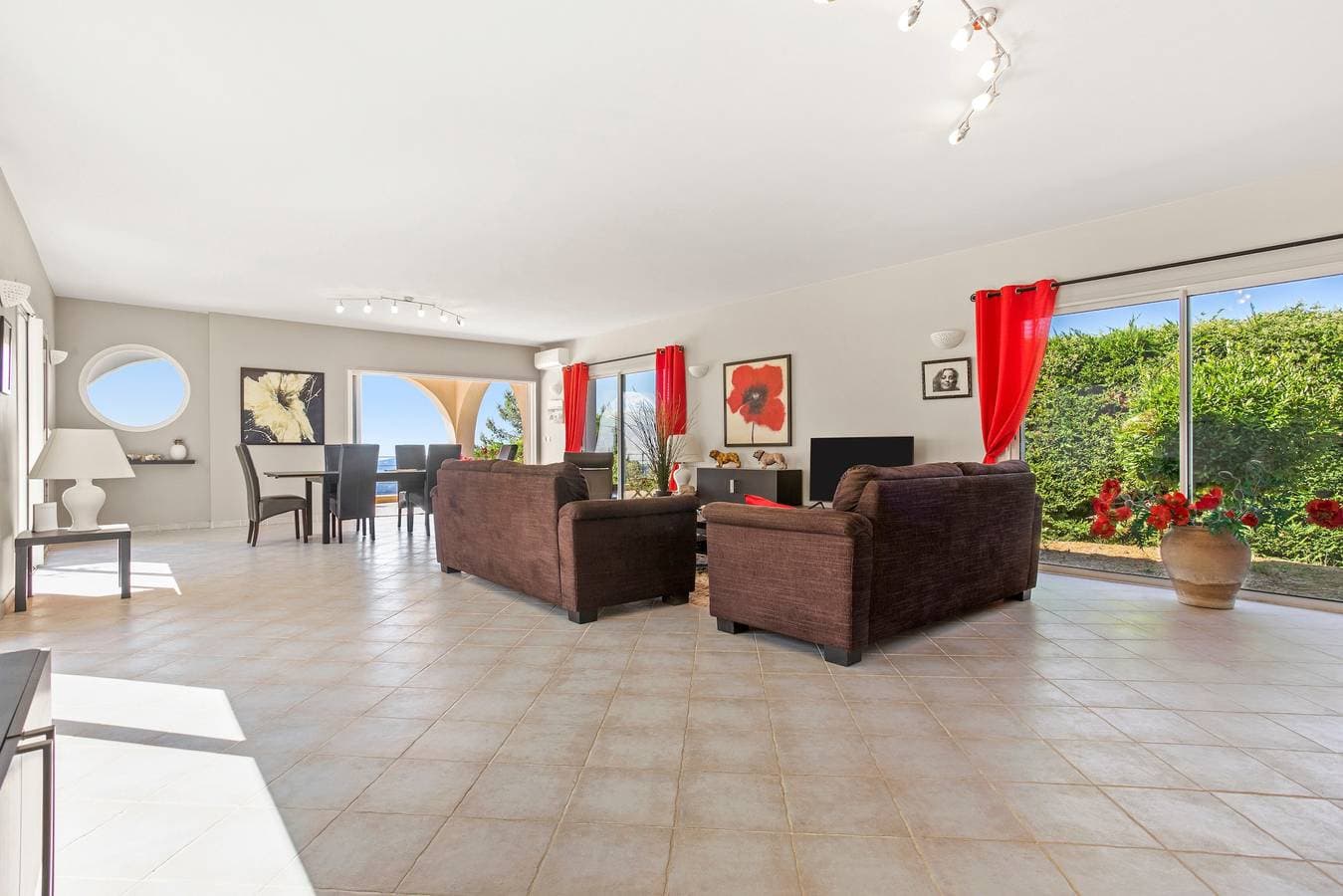 Foto 6 von 36: Villa „La Cabri 5 Chambres Piscine“ mit Meerblick, WLAN und Klimaanlage