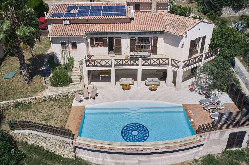 Foto 12 von 30: Schöne Familienvilla für 11 Personen mit privatem Pool in der Nähe von Grasse