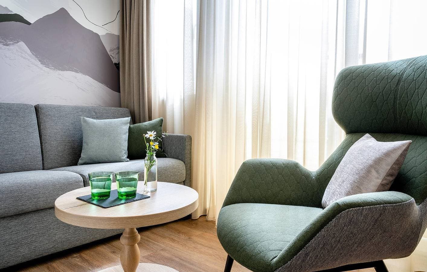 Foto 6 von 54: Komfort-Doppelzimmer mit Schlafcouch ab 14 Nächte