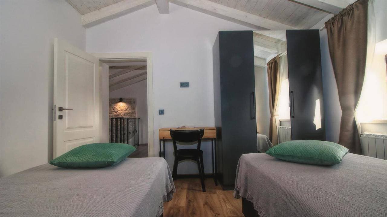 Foto 10 von 46: Three-Bedroom Villa