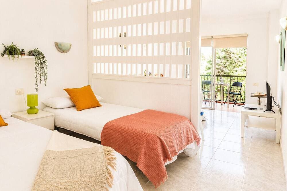 Foto 5 von 30: Modern Studio with Pool, Puerto de La Cruz