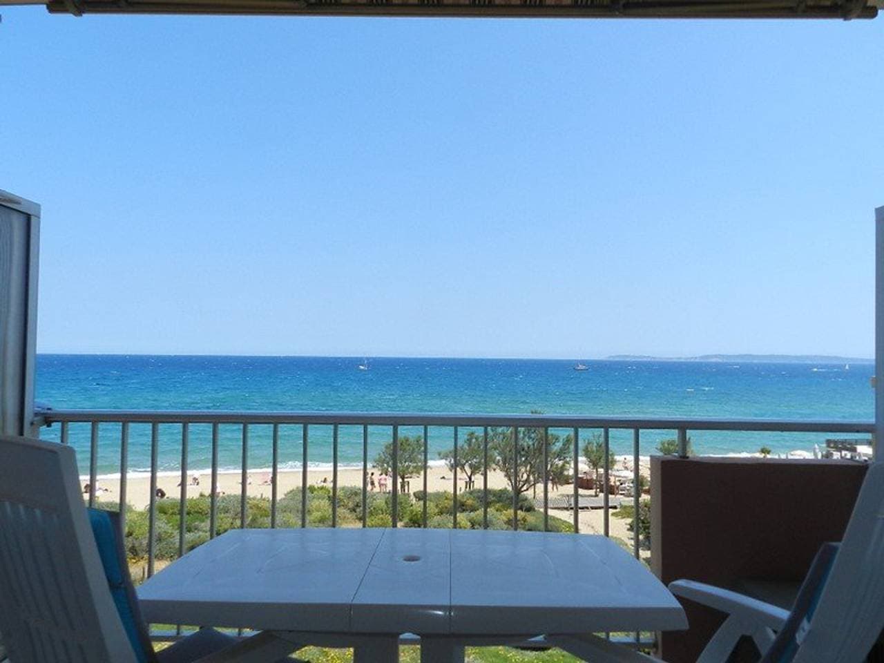 Foto 10 von 12: Studio für 3 mit Klimaanlage und Parkplatz am Strand von Lavandou
