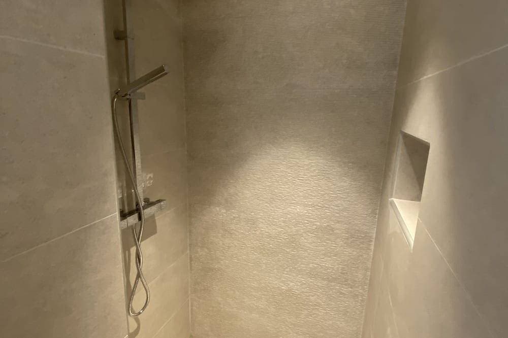 Foto 4 von 22: Mini Villa Mit Jacuzzi